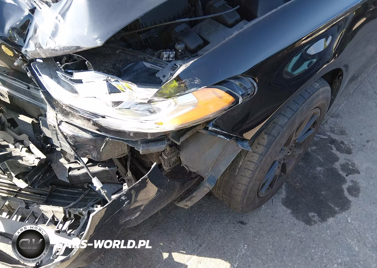 2019 Ford Fusion S VIN:3FA6P0G7XKR170321 - 19