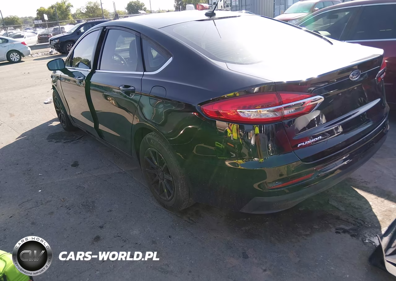 2019 Ford Fusion S VIN:3FA6P0G7XKR170321 - 3