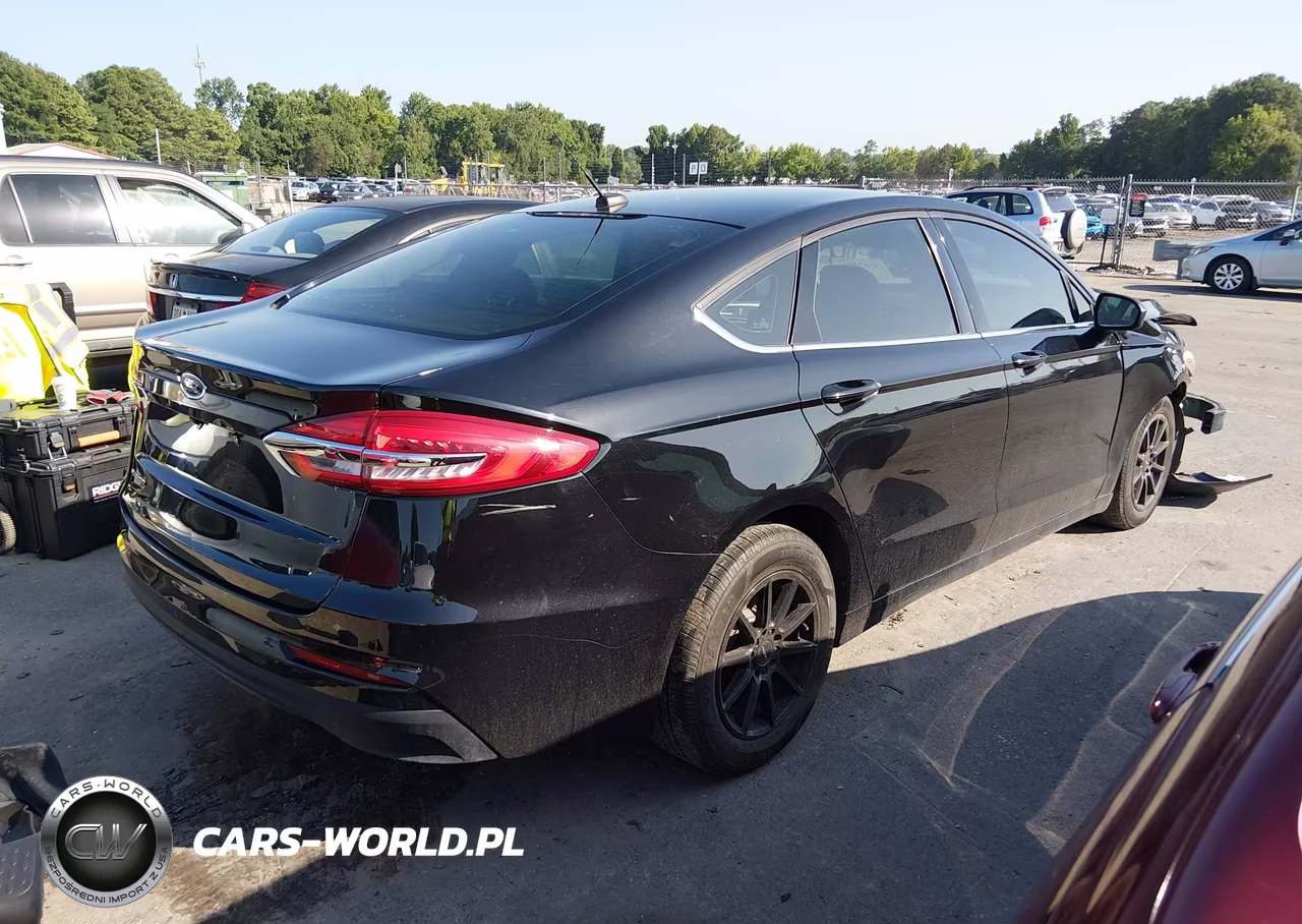 2019 Ford Fusion S VIN:3FA6P0G7XKR170321 - 4
