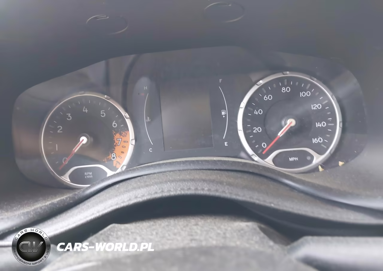 2018 Jeep Renegade Latitude 4X4 VIN:ZACCJBBB5JPG72264 - 15