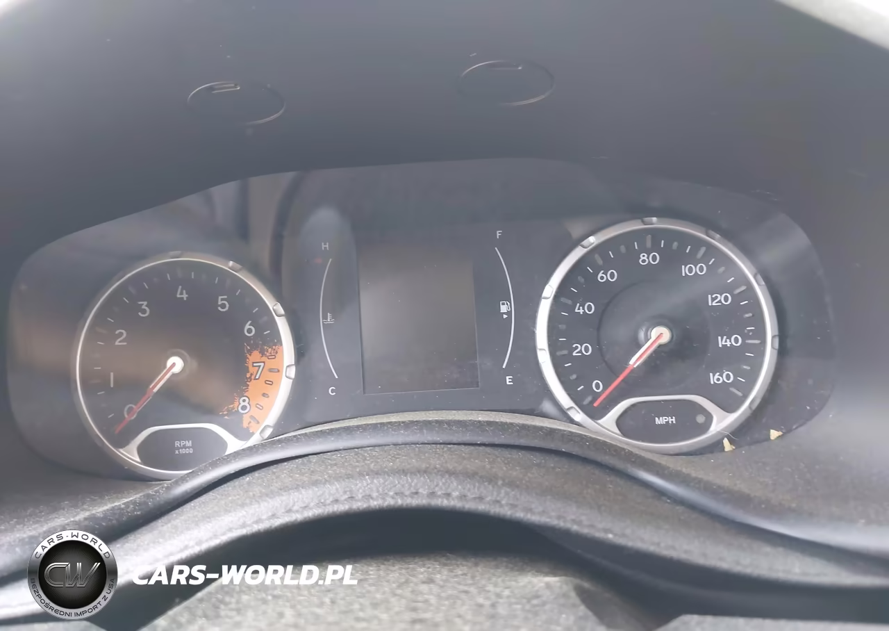 2018 Jeep Renegade Latitude 4X4 VIN:ZACCJBBB5JPG72264 - 7
