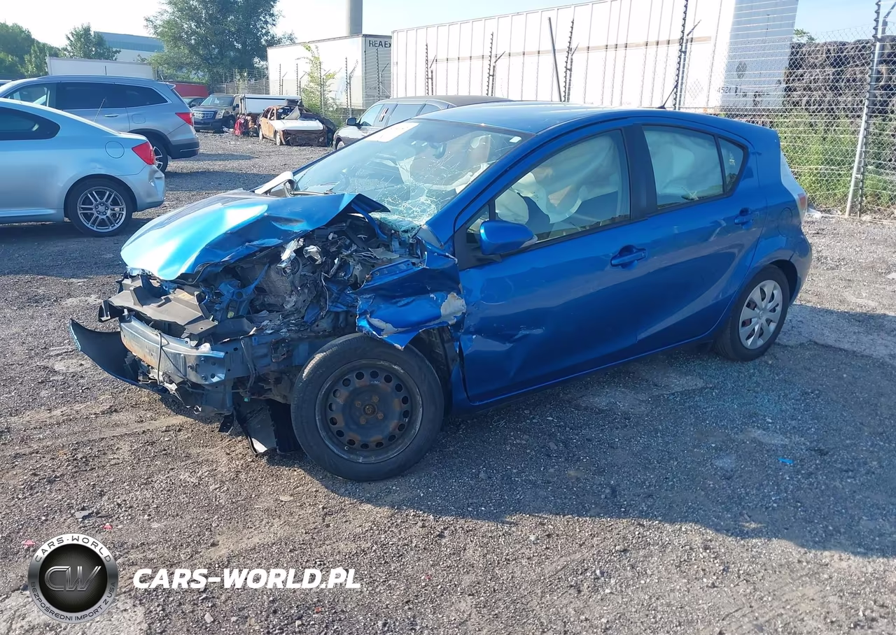 2012 Toyota Prius C Two VIN:JTDKDTB38C1527188 - 2