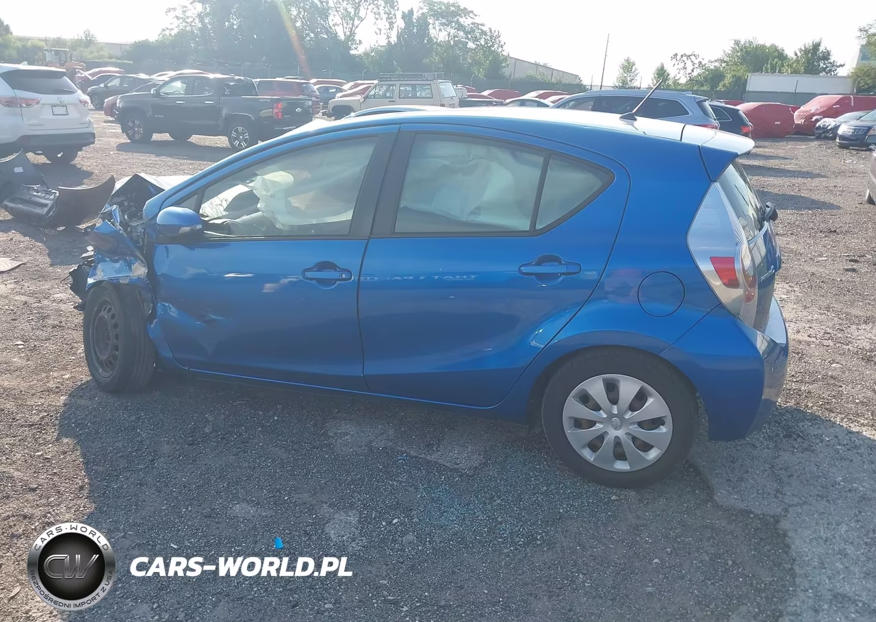 2012 Toyota Prius C Two VIN:JTDKDTB38C1527188 - 3
