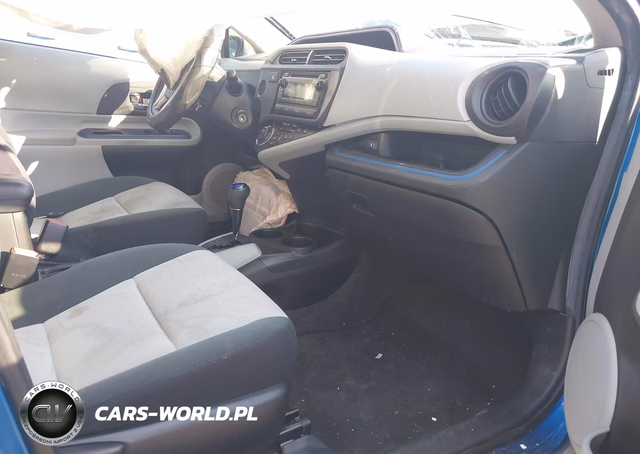 2012 Toyota Prius C Two VIN:JTDKDTB38C1527188 - 5