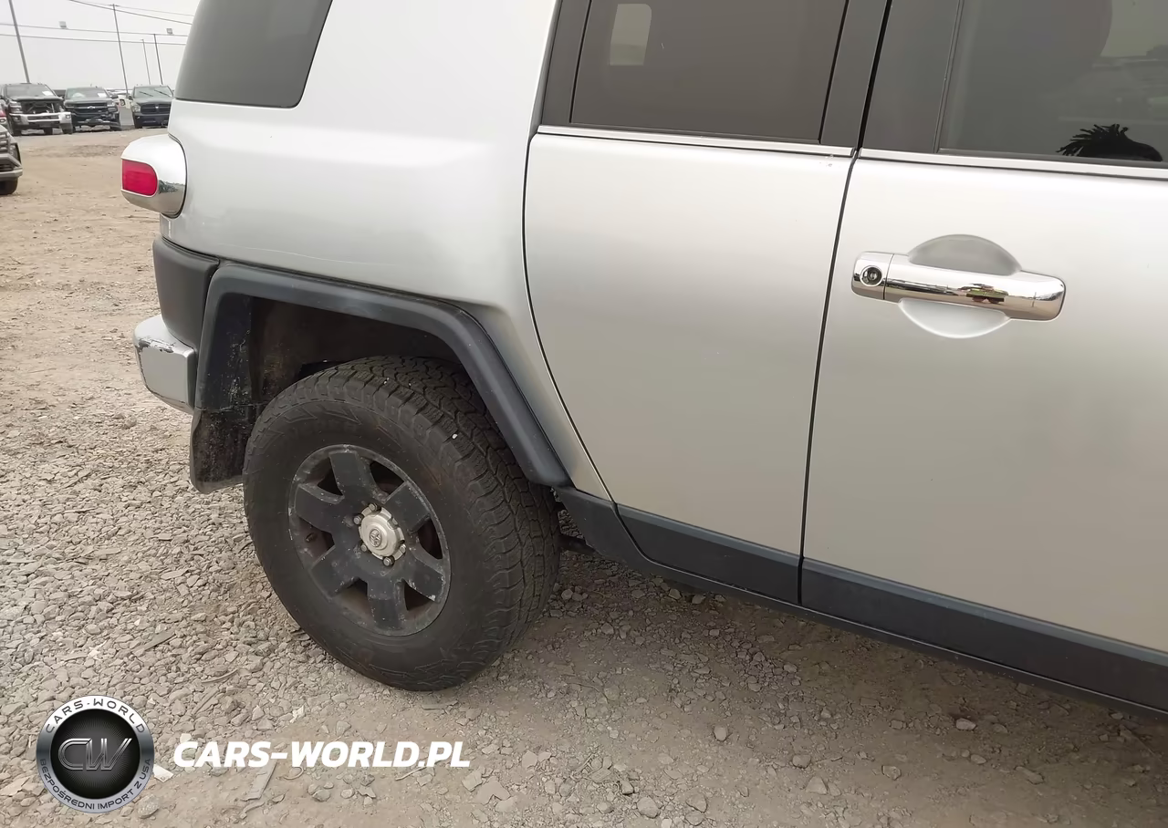 2007 Toyota Fj Cruiser VIN:JTEBU11FX70062517 - 6