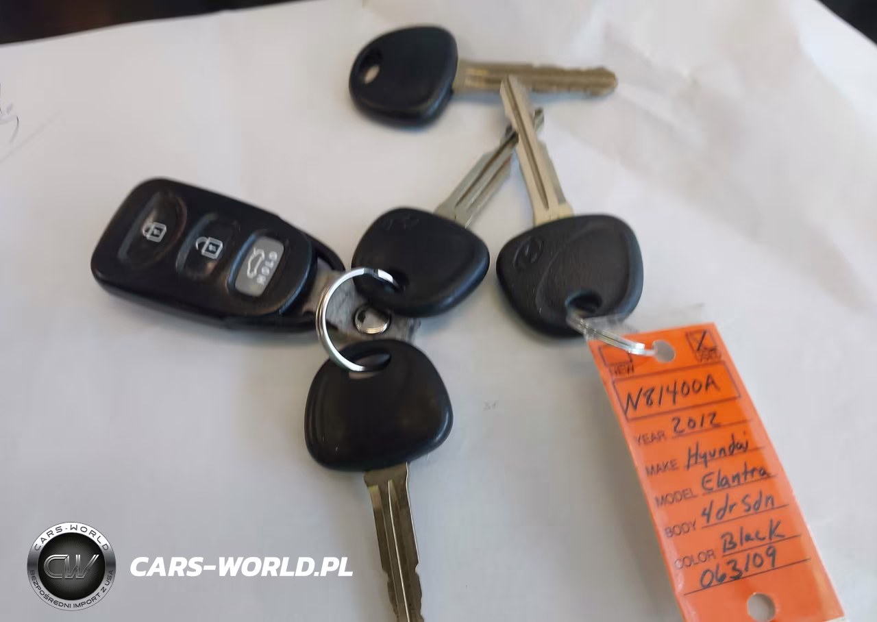 2012 Hyundai Elantra Gls VIN:5NPDH4AE1CH063109 - 11