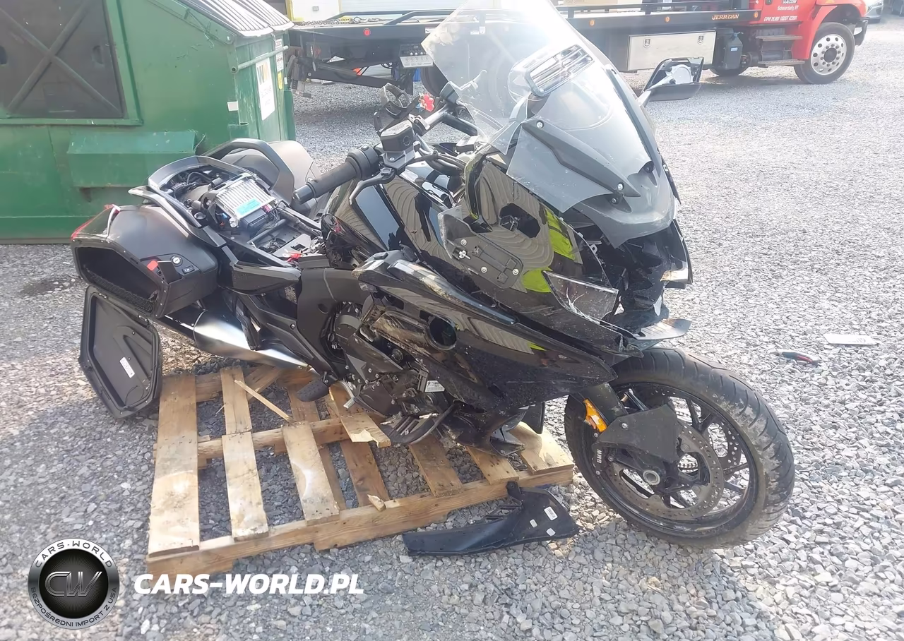 2022 BMW K1600 B