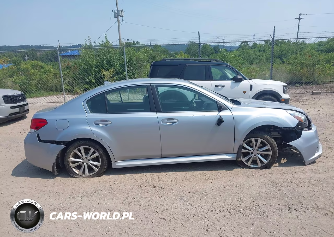 2014 Subaru Legacy 2.5I Premium VIN:4S3BMBD61E3035529 - 13