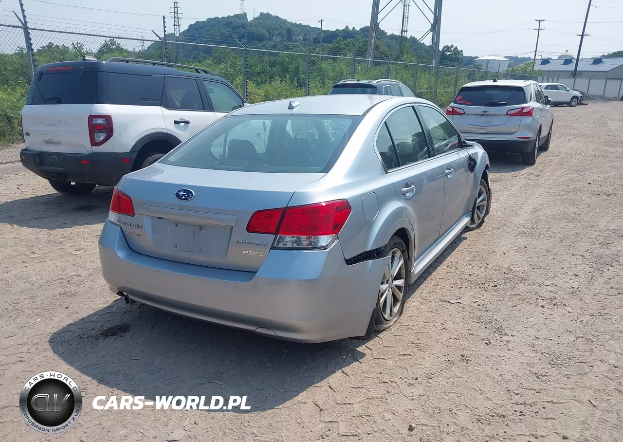 2014 Subaru Legacy 2.5I Premium VIN:4S3BMBD61E3035529 - 4