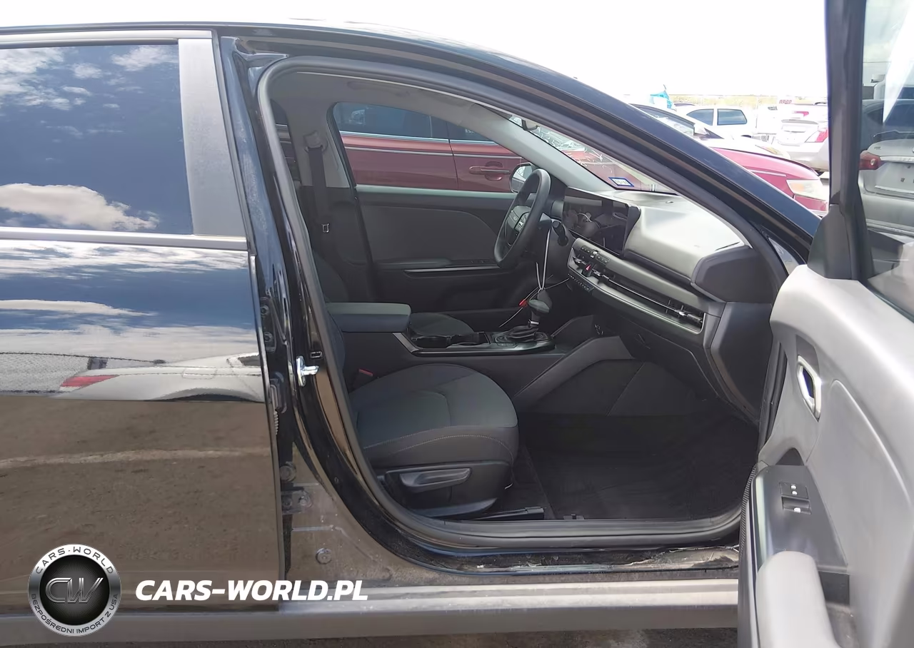 2025 Kia K4 Lx VIN:3KPFT4DE6SE073494 - 5