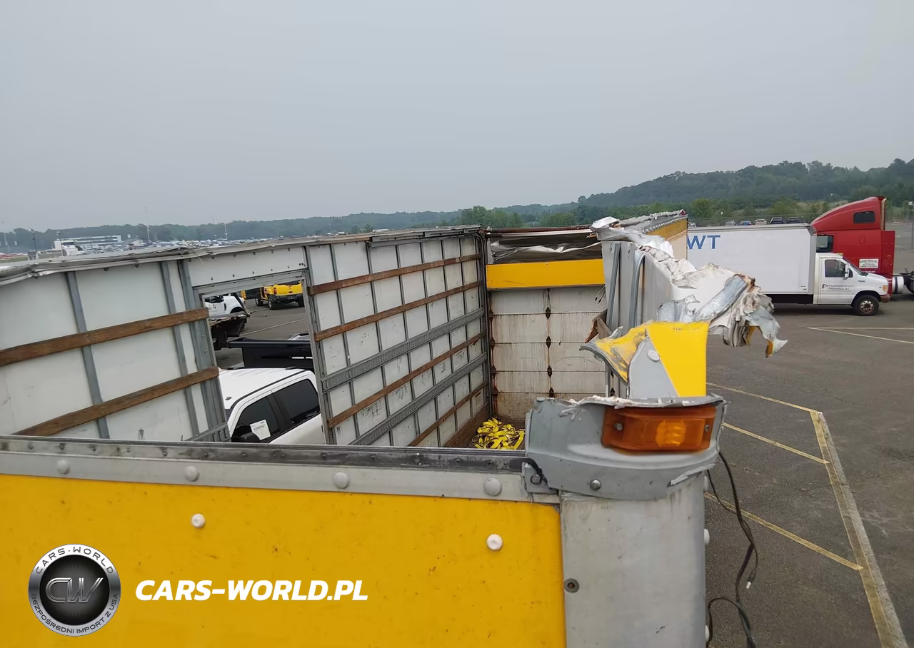 2012 Freightliner M2 106 Medium Duty VIN:1FVACWDT7CDBD5057 - 11