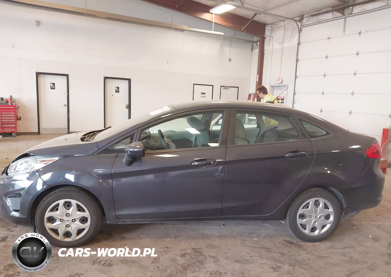 2013 Ford Fiesta S VIN:3FADP4AJ8DM172037 - 14