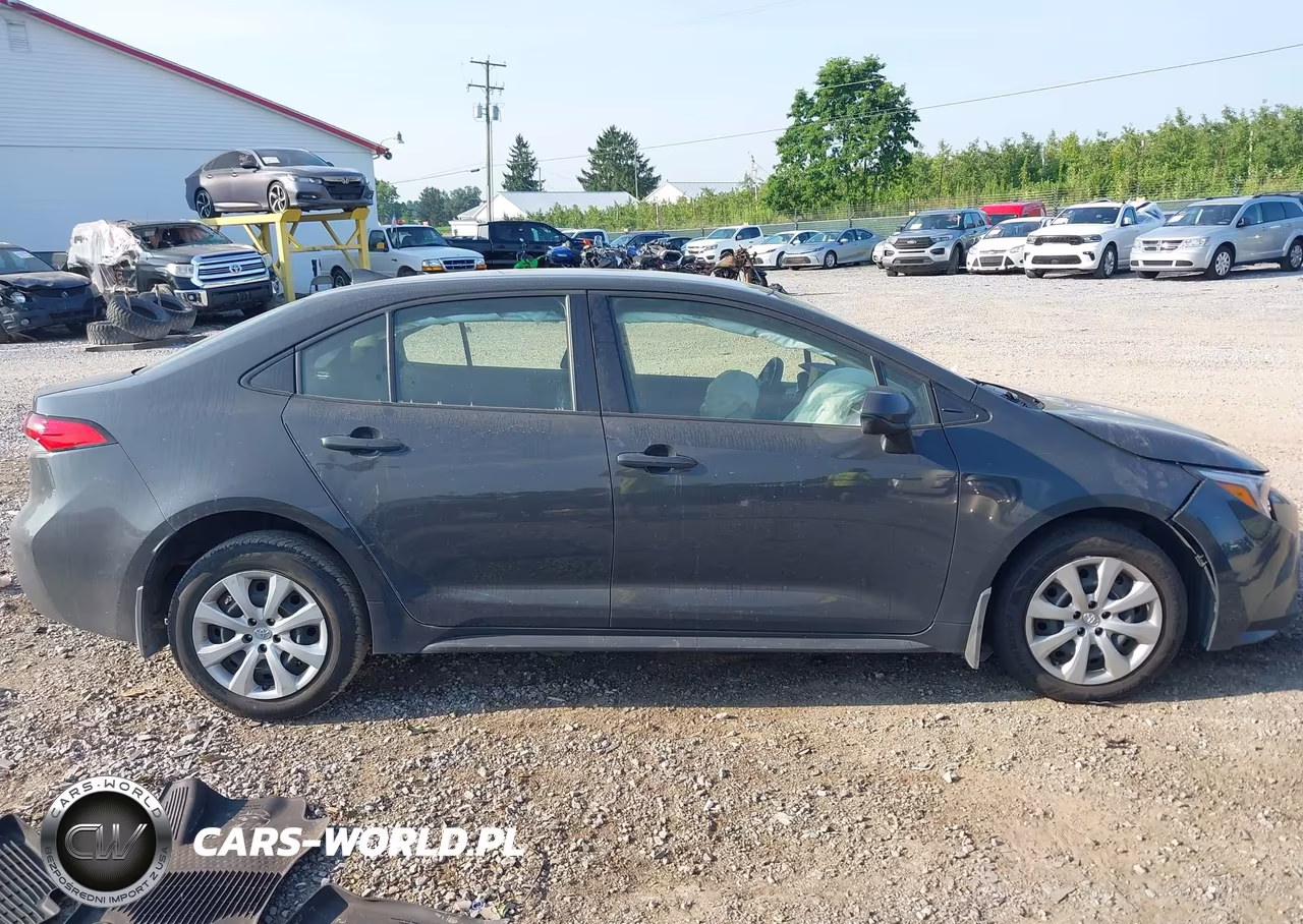 2024 Toyota Corolla Hybrid Le VIN:JTDBCMFE9R3042995 - 13
