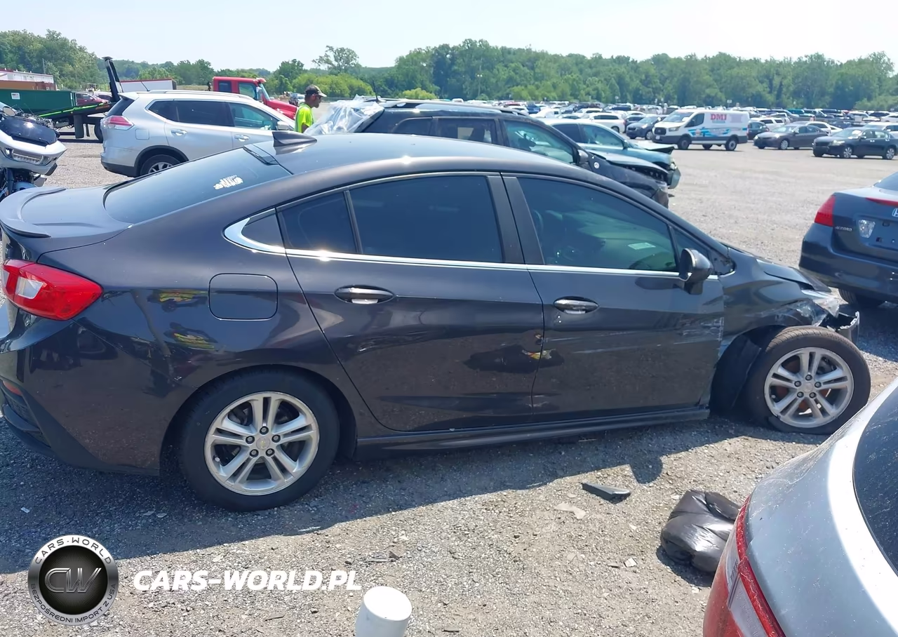 2017 Chevrolet Cruze Lt Auto VIN:1G1BE5SMXH7200001 - 13