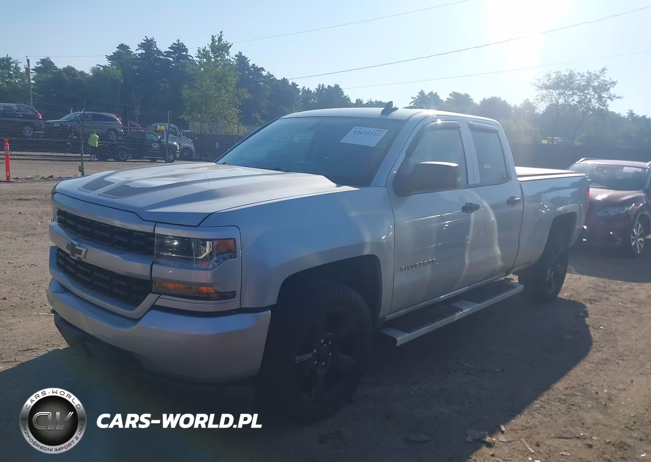 2018 Chevrolet Silverado 1500 Custom VIN:1GCVKPEC7JZ193367 - 14