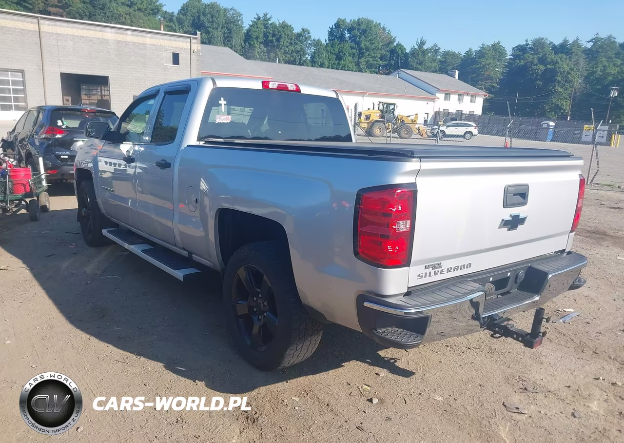 2018 Chevrolet Silverado 1500 Custom VIN:1GCVKPEC7JZ193367 - 3
