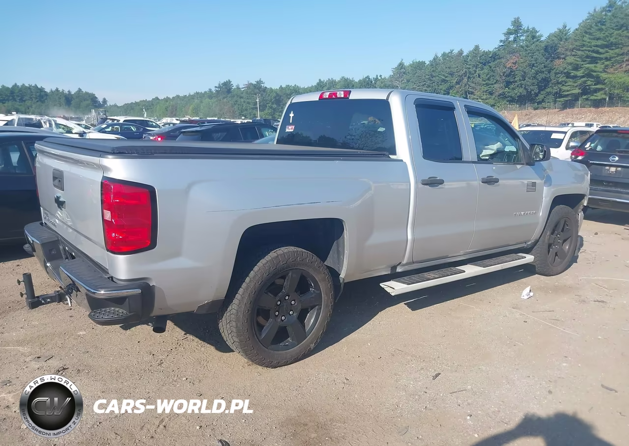 2018 Chevrolet Silverado 1500 Custom VIN:1GCVKPEC7JZ193367 - 4