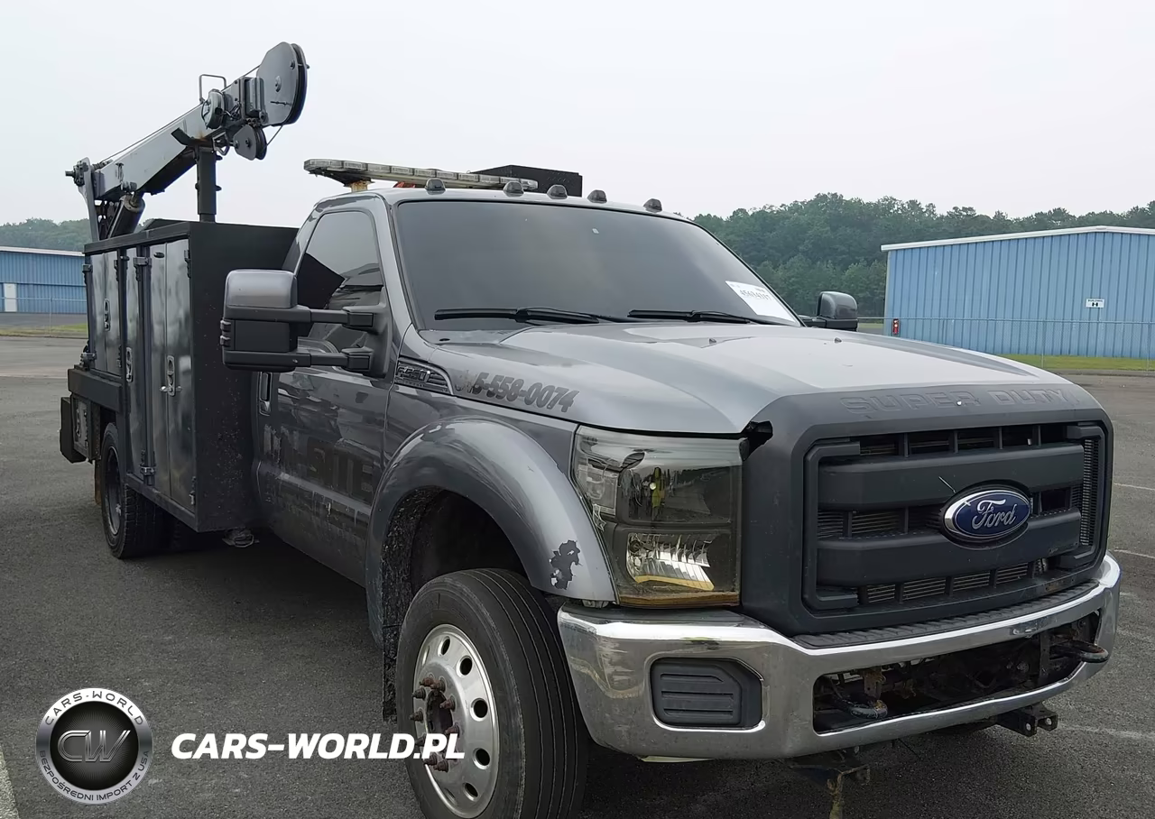 2013 Ford F-550 Chassis Xl