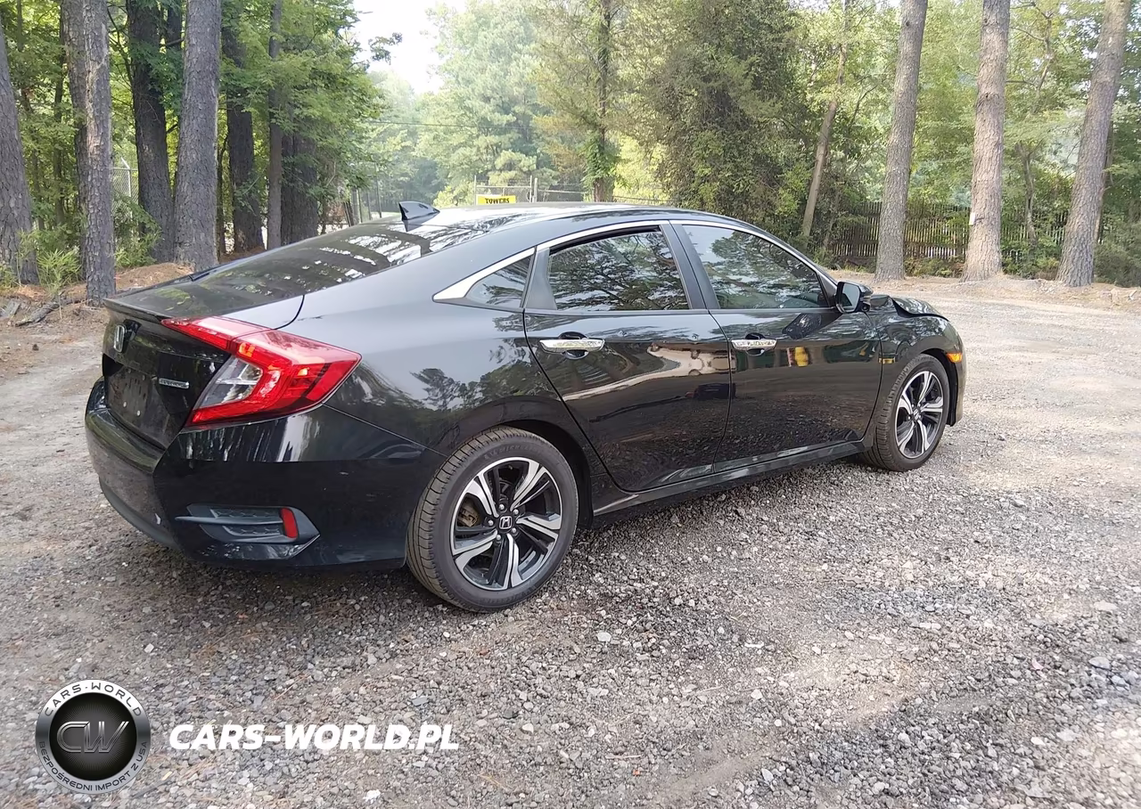 2016 Honda Civic Touring VIN:19XFC1F97GE021281 - 4
