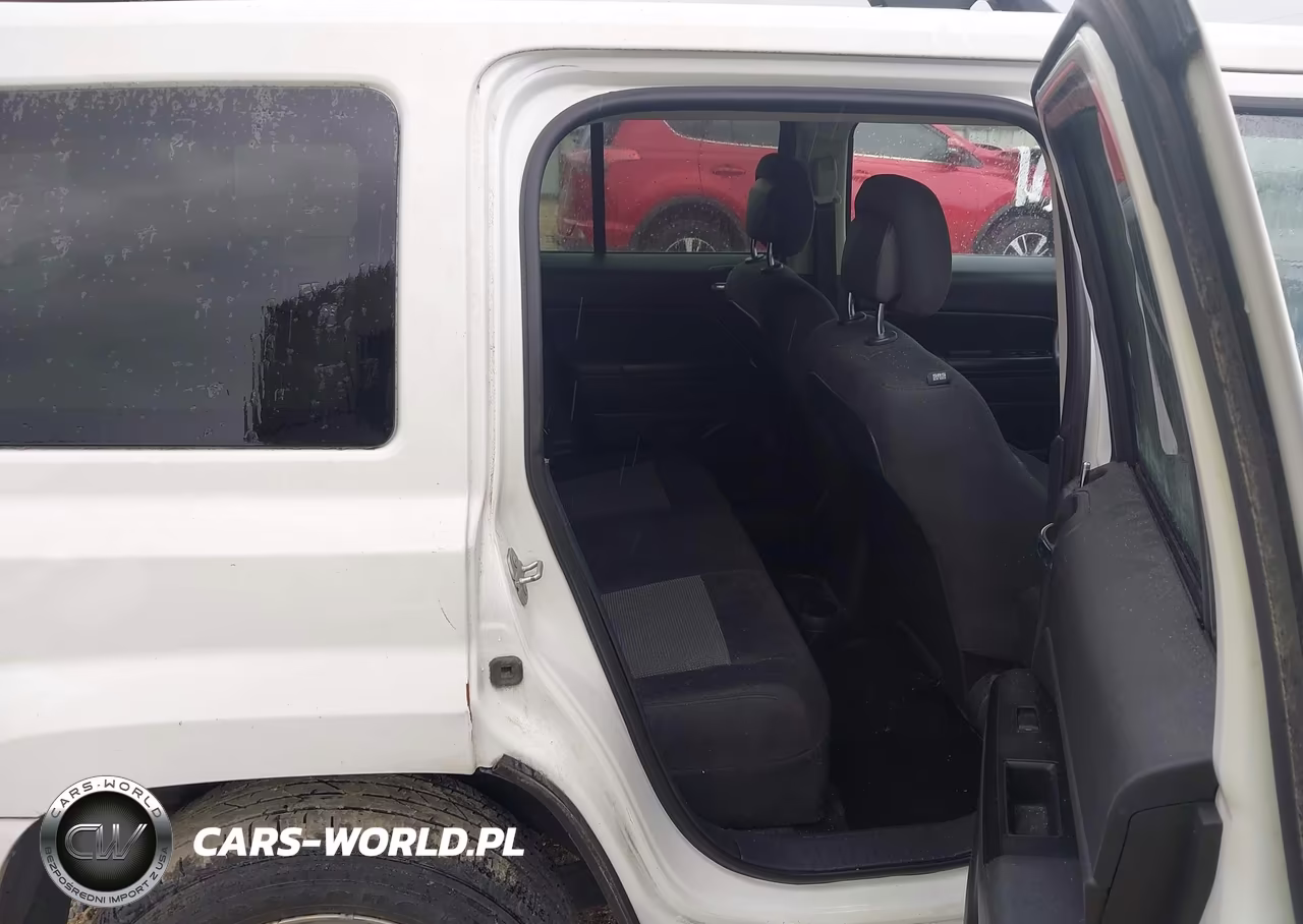2016 Jeep Patriot Sport VIN:1C4NJPBA6GD525293 - 8