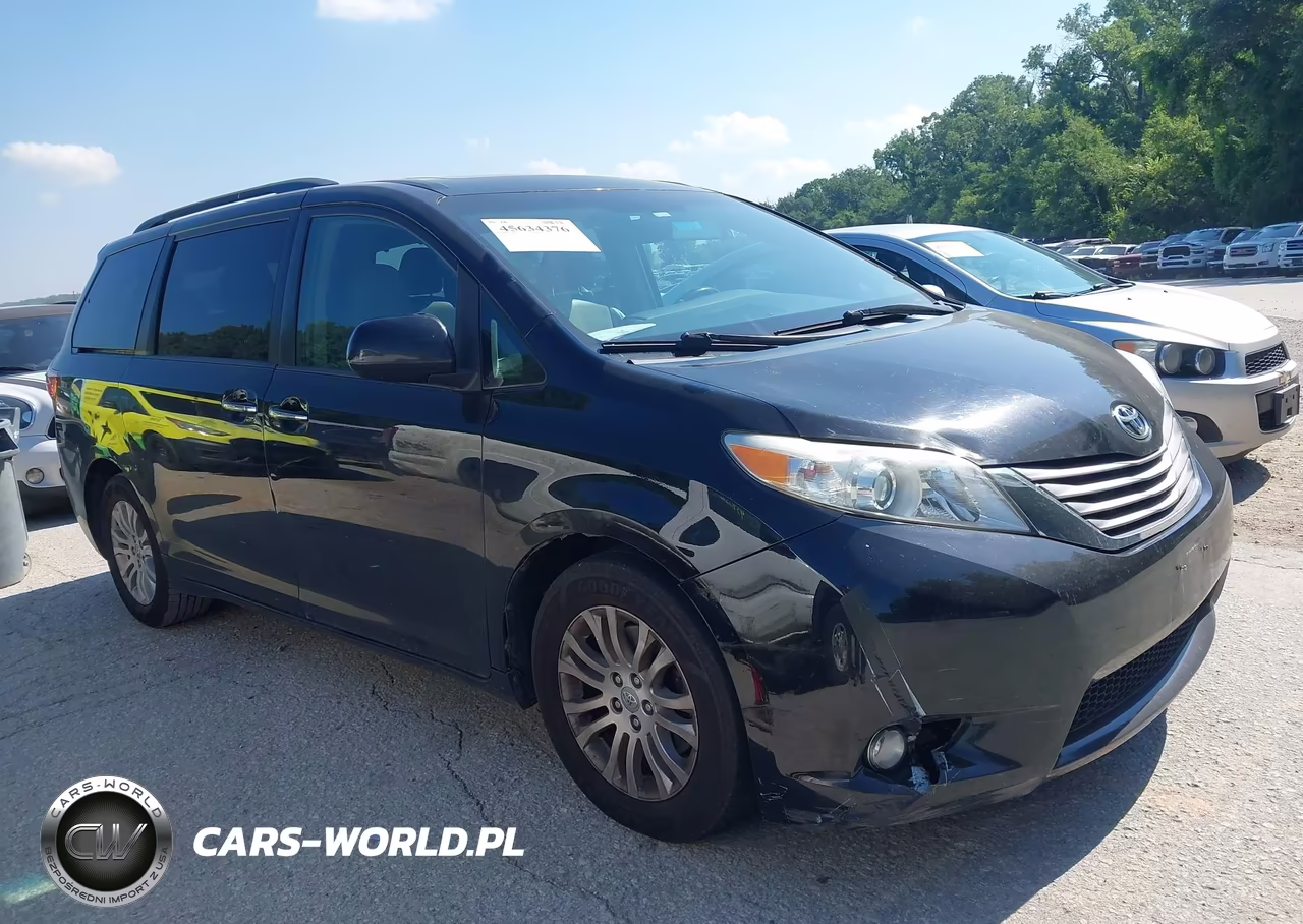 2017 Toyota Sienna Xle 8 Passenger – zdjęcie 1 z 16