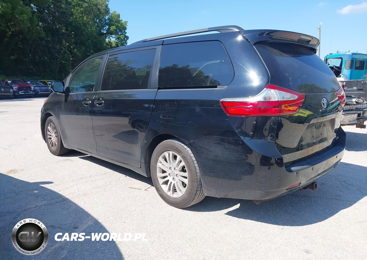 2017 Toyota Sienna Xle 8 Passenger VIN:5TDYZ3DC9HS794777 - 3
