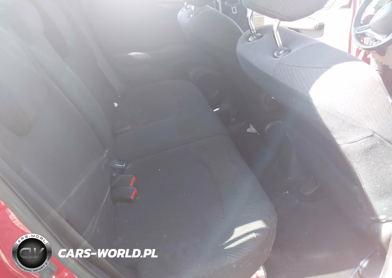 2013 Honda Fit Sport VIN:JHMGE8H61DC078782 - 8