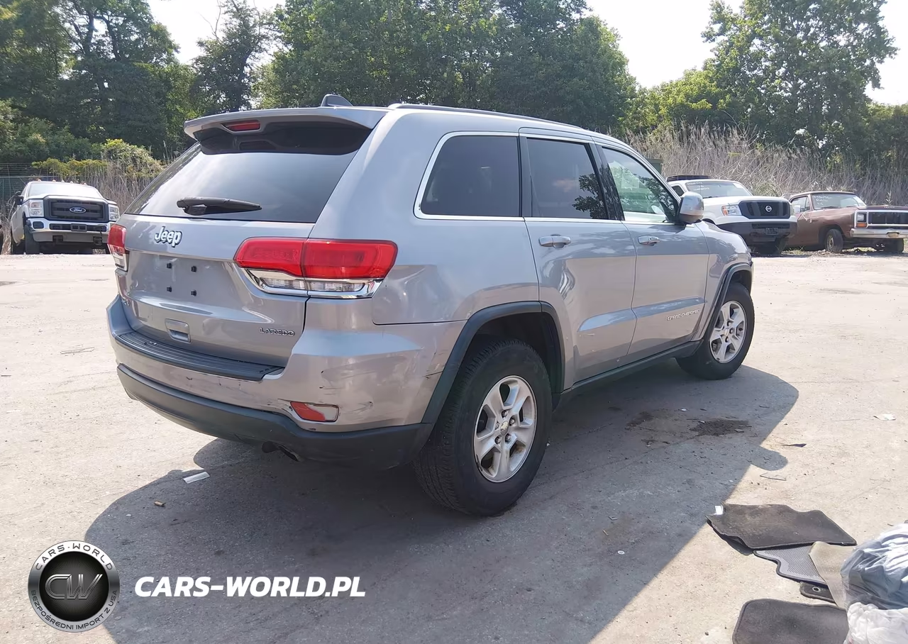 2014 Jeep Grand Cherokee Laredo VIN:1C4RJFAG0EC243140 - 4