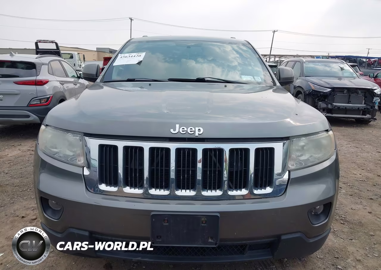 2011 Jeep Grand Cherokee Laredo VIN:1J4RR4GG4BC724616 - 12