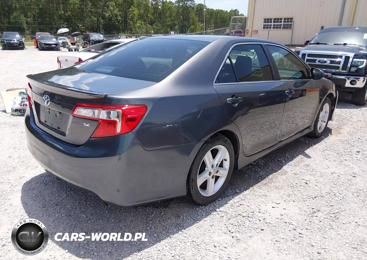 2013 Toyota Camry Se VIN:4T1BF1FK5DU239740 - 4