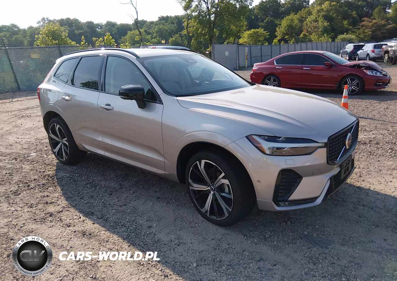 2025 Volvo Xc60 B5 Ultra – zdjęcie 1 z 11