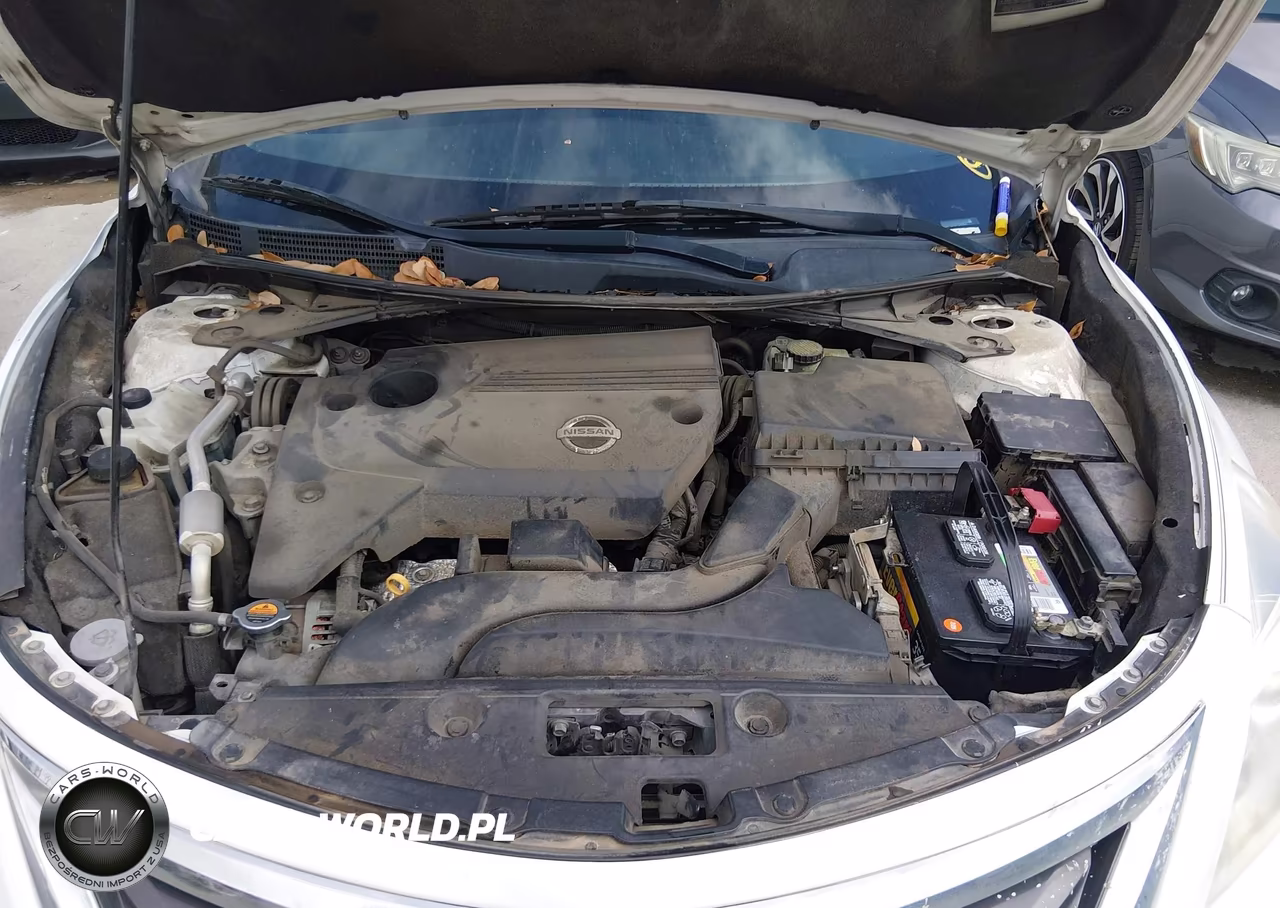 2015 Nissan Altima 2.5 S VIN:1N4AL3AP4FC573568 - 10