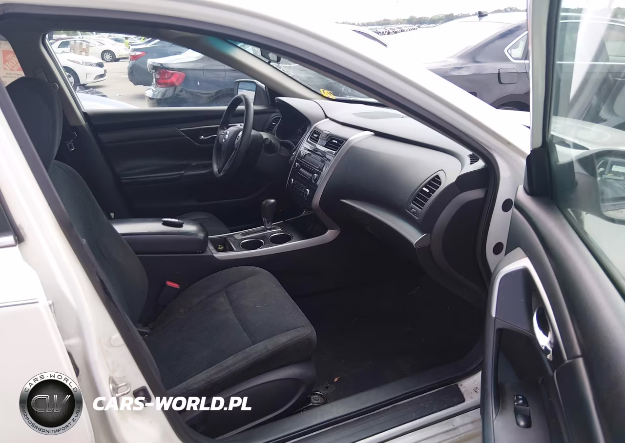 2015 Nissan Altima 2.5 S VIN:1N4AL3AP4FC573568 - 5