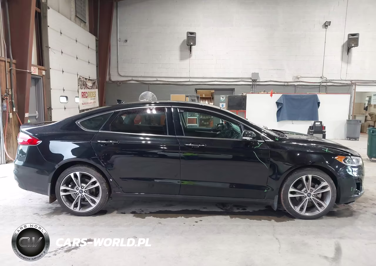 2020 Ford Fusion Titanium VIN:3FA6P0D9XLR235790 - 13