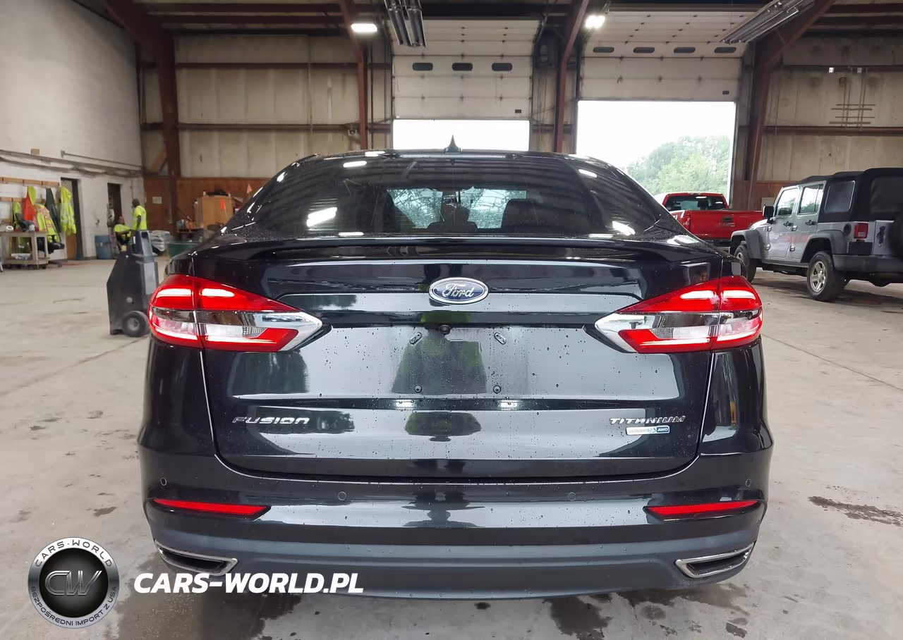2020 Ford Fusion Titanium VIN:3FA6P0D9XLR235790 - 16