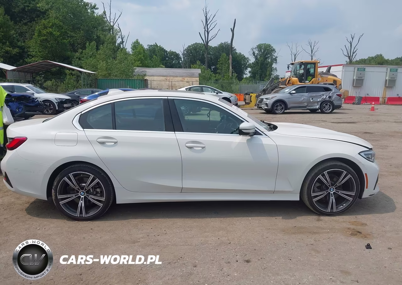 2020 BMW 330I xDrive VIN:3MW5R7J02L8B40383 - 14
