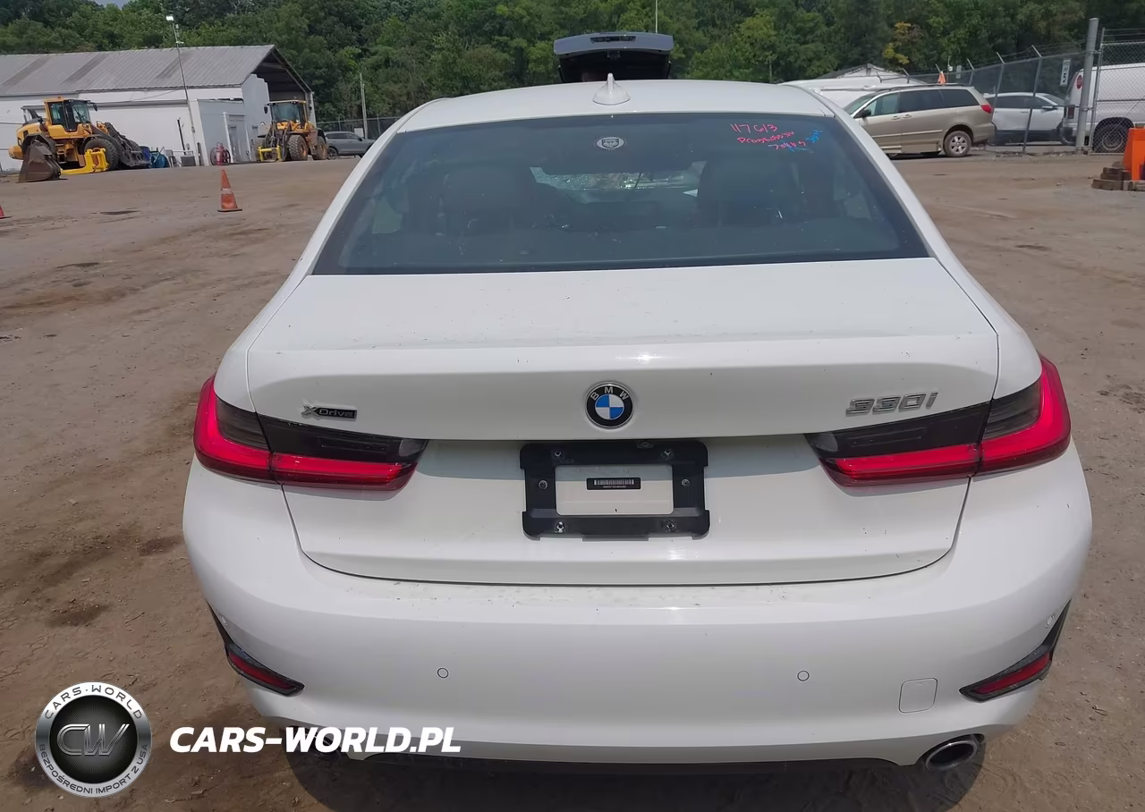 2020 BMW 330I xDrive VIN:3MW5R7J02L8B40383 - 17