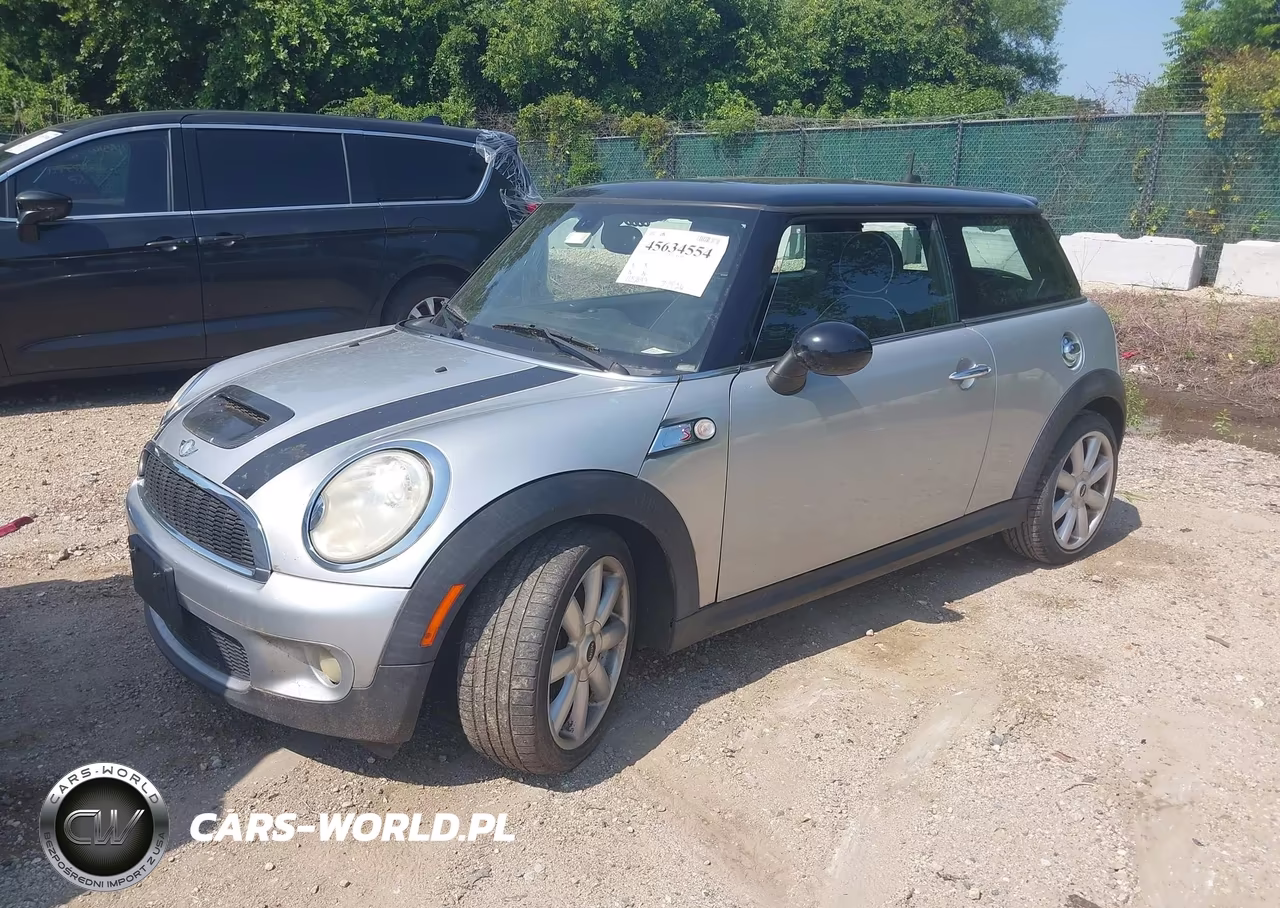 2007 Mini Cooper S VIN:WMWMF73557TT81334 - 2