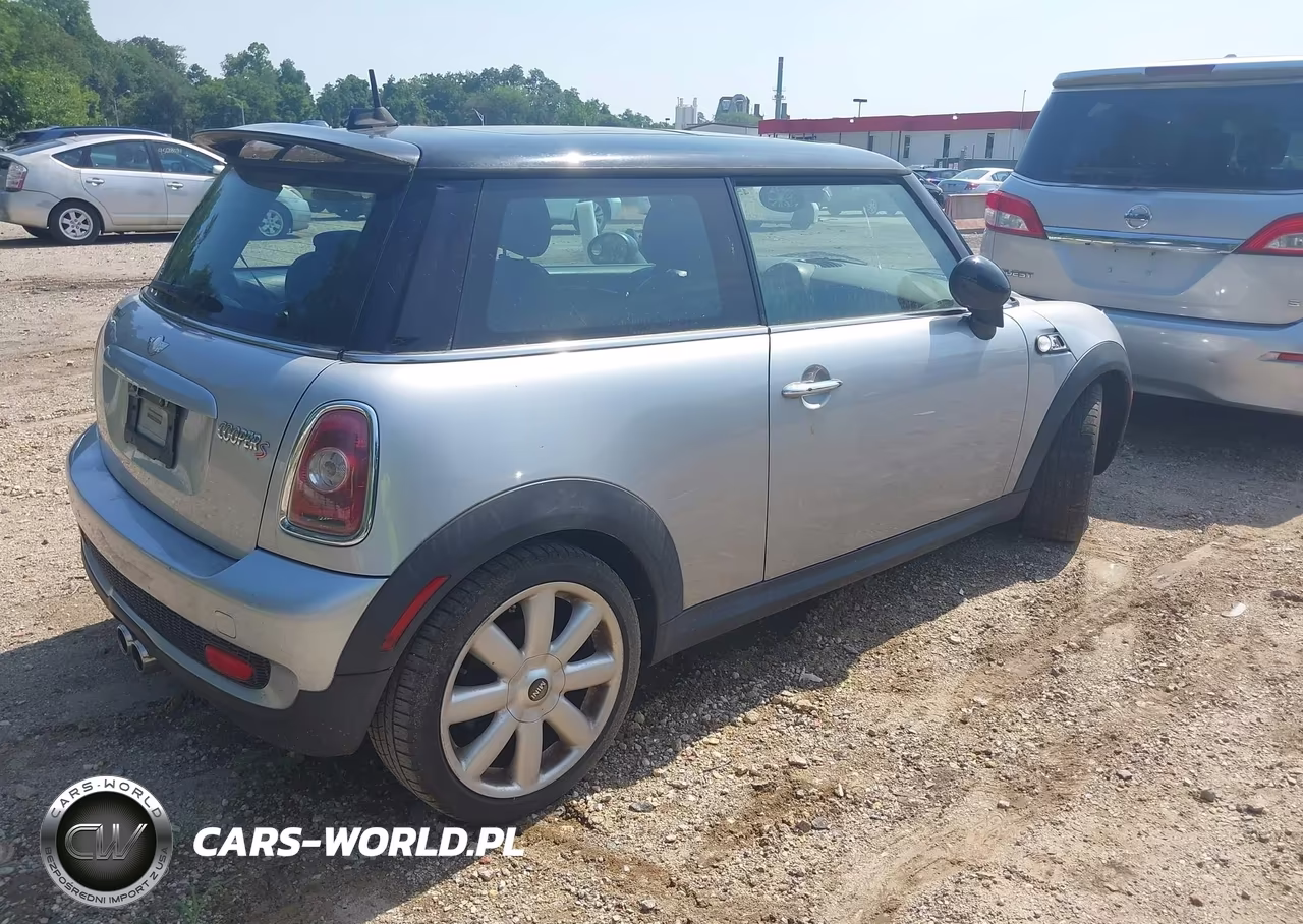 2007 Mini Cooper S VIN:WMWMF73557TT81334 - 4