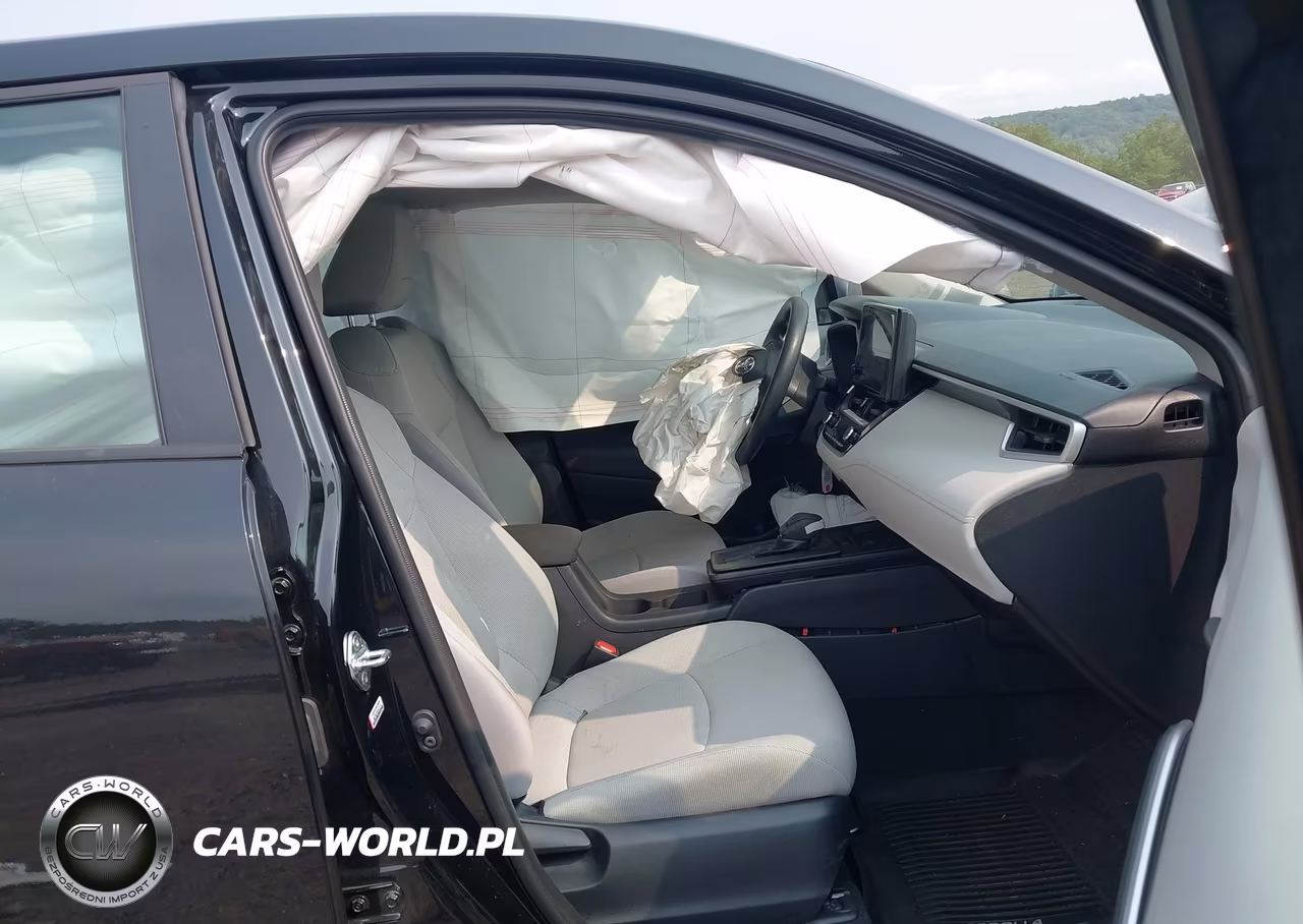 2026 Toyota Corolla Cross L VIN:7MUAAABG9TV165117 - 5