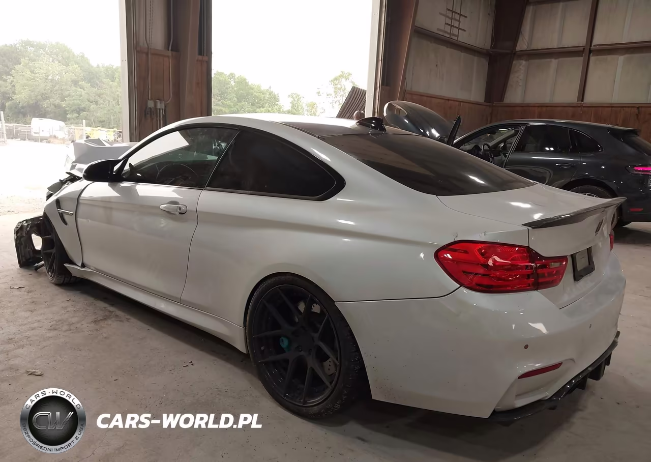 2017 BMW M4 VIN:WBS3R9C52HK709083 - 3