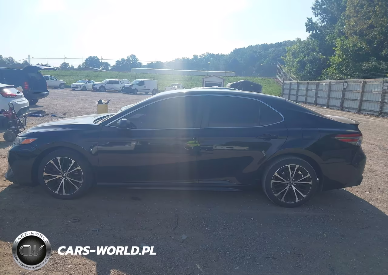 2018 Toyota Camry Se VIN:4T1B11HK6JU660289 - 14