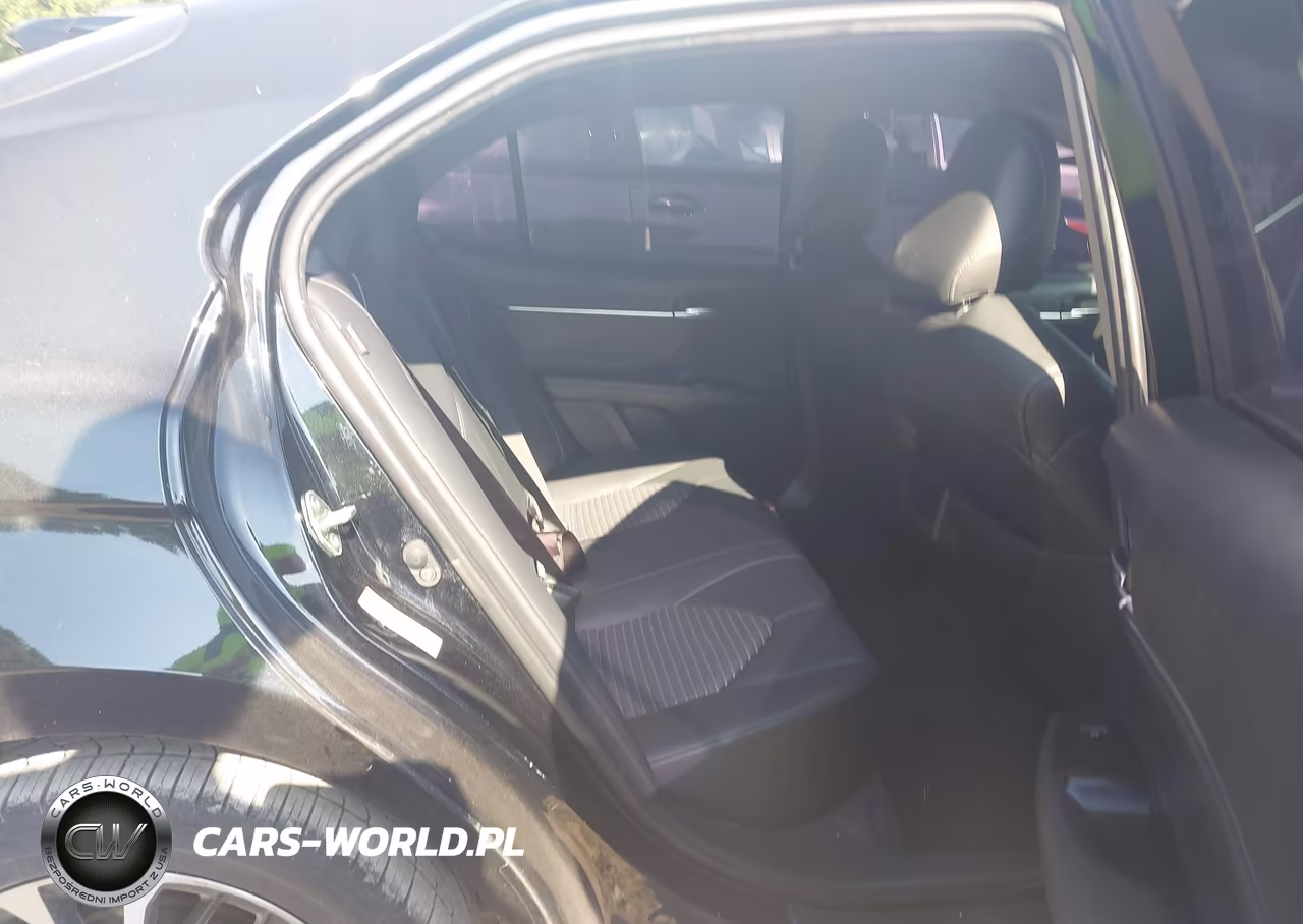2018 Toyota Camry Se VIN:4T1B11HK6JU660289 - 8