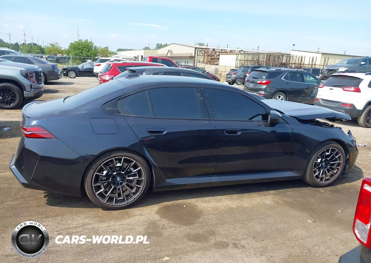 2026 BMW M5 VIN:WBS83FK08TCV74108 - 12