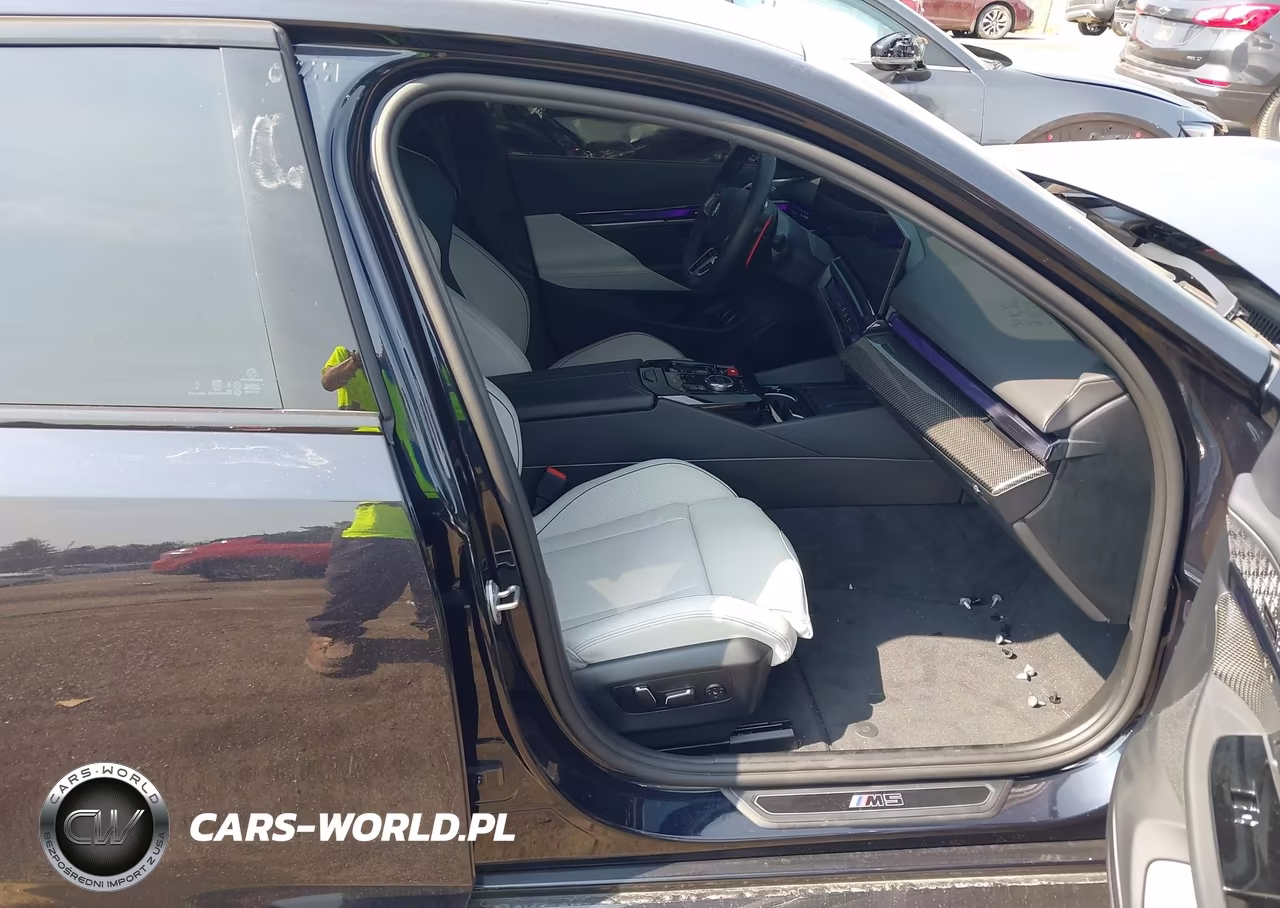 2026 BMW M5 VIN:WBS83FK08TCV74108 - 5