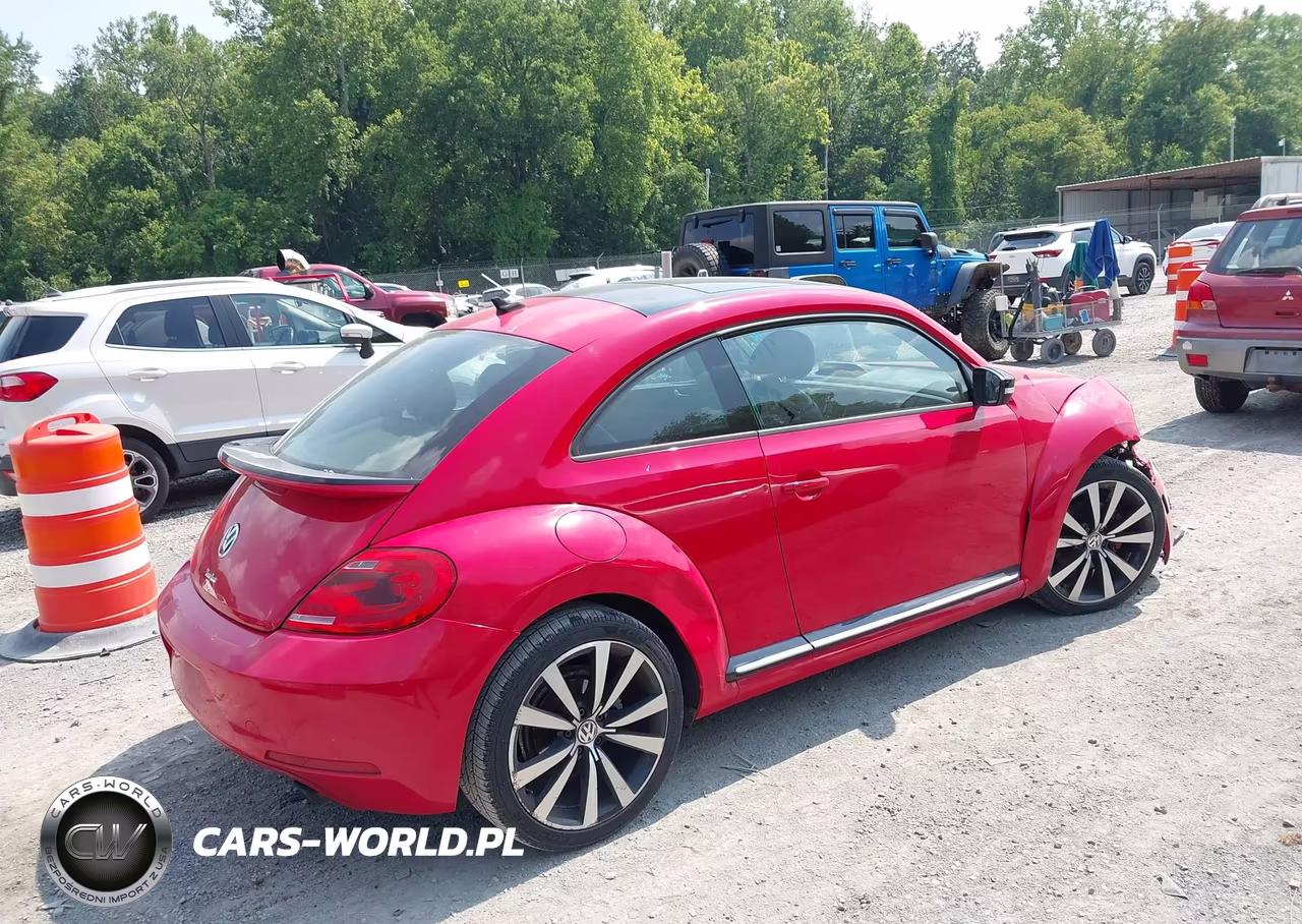 2013 Volkswagen Beetle 2.0T Turbo VIN:3VWV67AT6DM662302 - 4