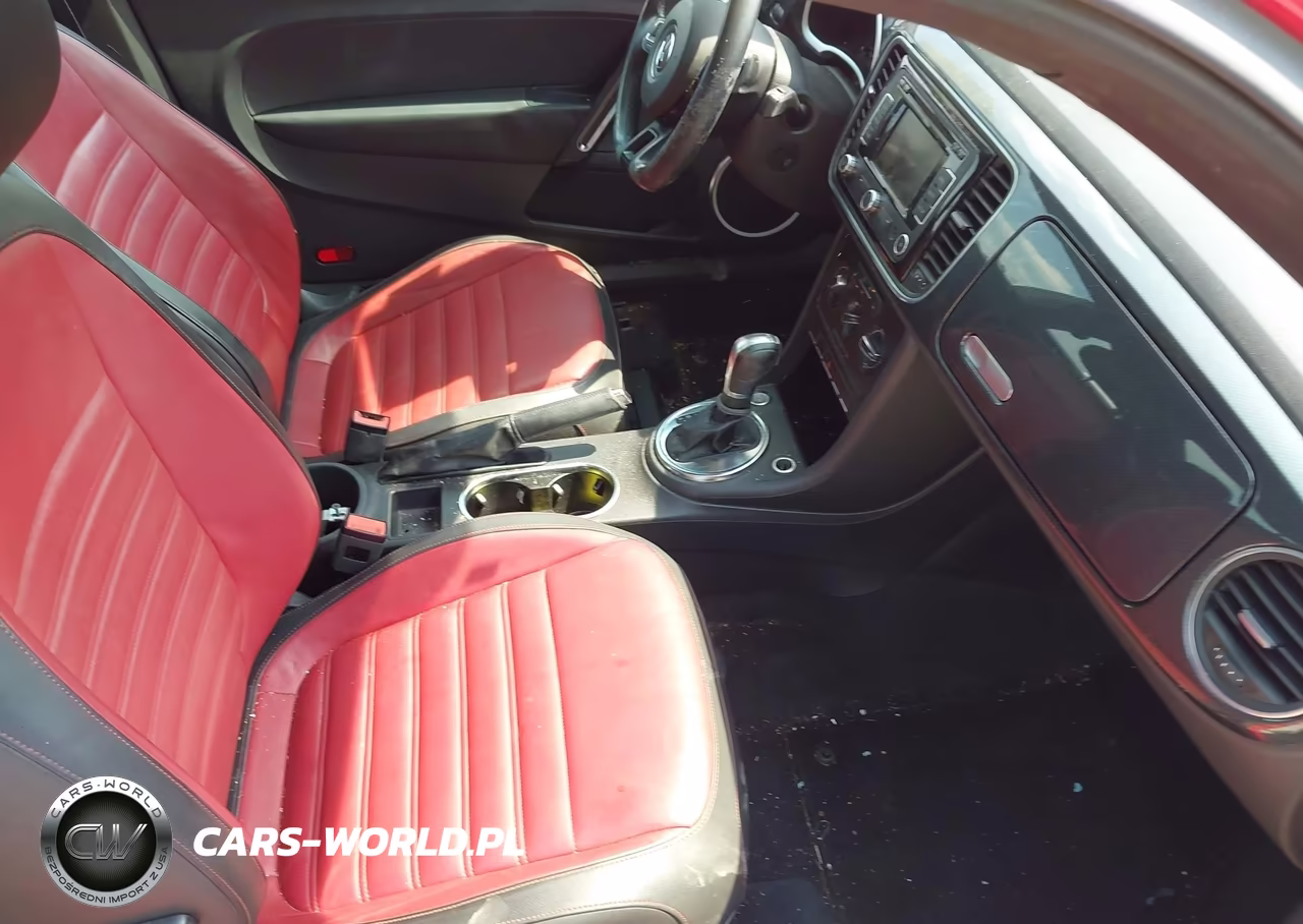 2013 Volkswagen Beetle 2.0T Turbo VIN:3VWV67AT6DM662302 - 5