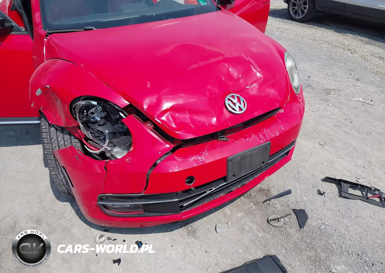 2013 Volkswagen Beetle 2.0T Turbo VIN:3VWV67AT6DM662302 - 6