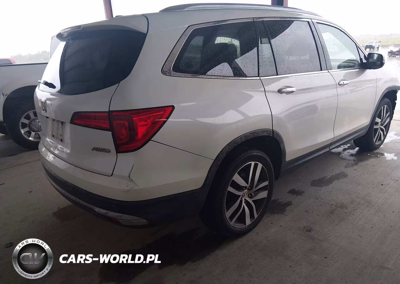 2017 Honda Pilot Elite VIN:5FNYF6H05HB098870 - 4