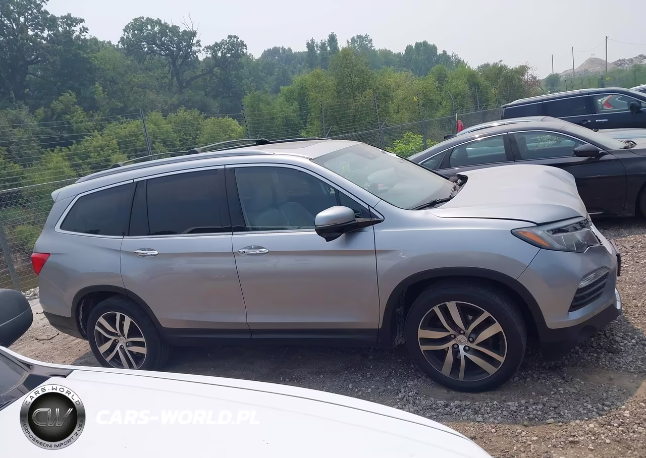 2016 Honda Pilot Touring VIN:5FNYF6H94GB114585 - 13